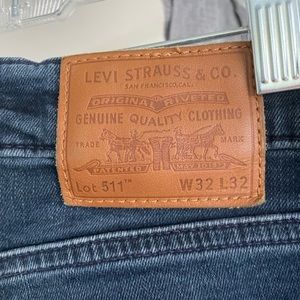 Slim bootcut Levis 511 jeans!